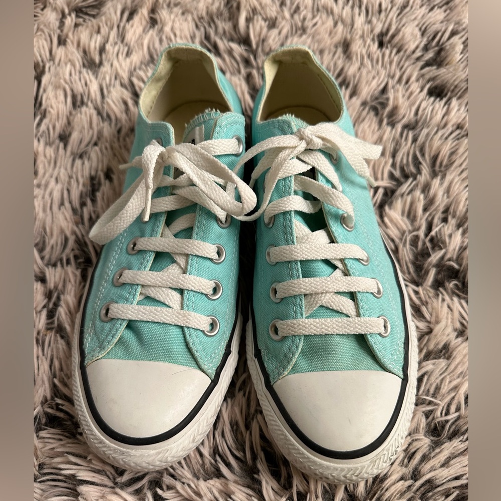 Light Turquoise Converse All-Stars M-6 / W-8 EUC